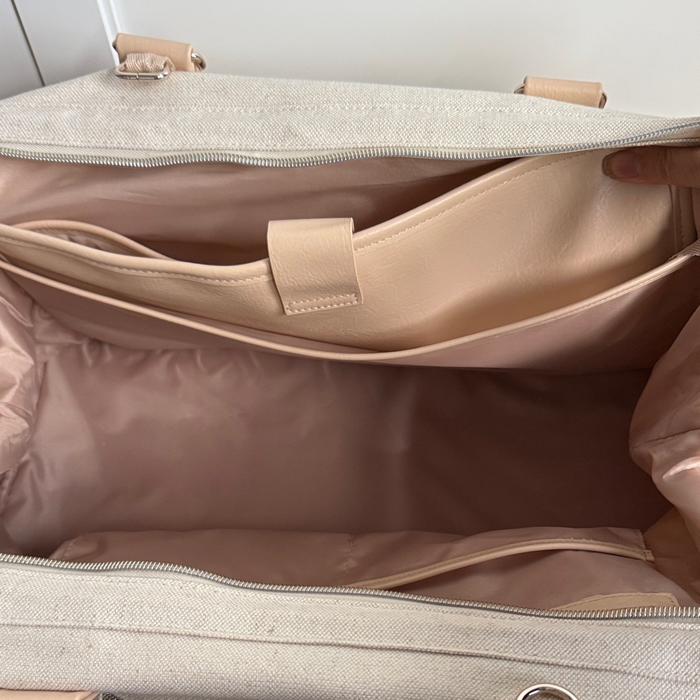 Beis Weekender Bag - image 6